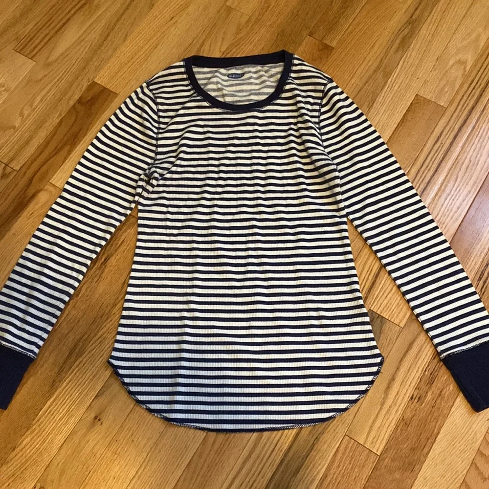 Old Navy Thermal Pajama set - Picture 3 of 4